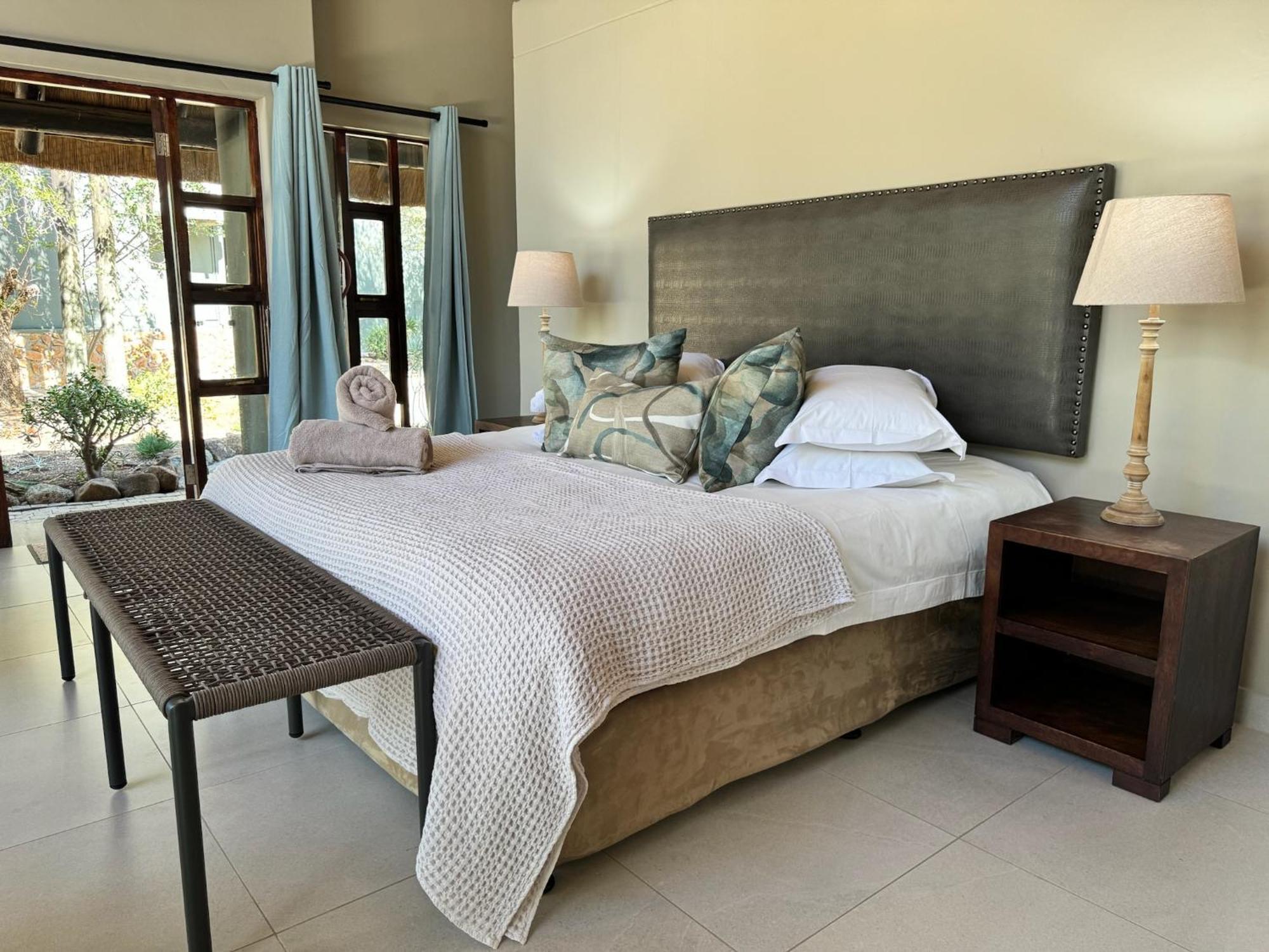 Pangolin Game Lodge - Self Catering, Incl 2 Game Drives Per Day Matlhagame Екстериор снимка