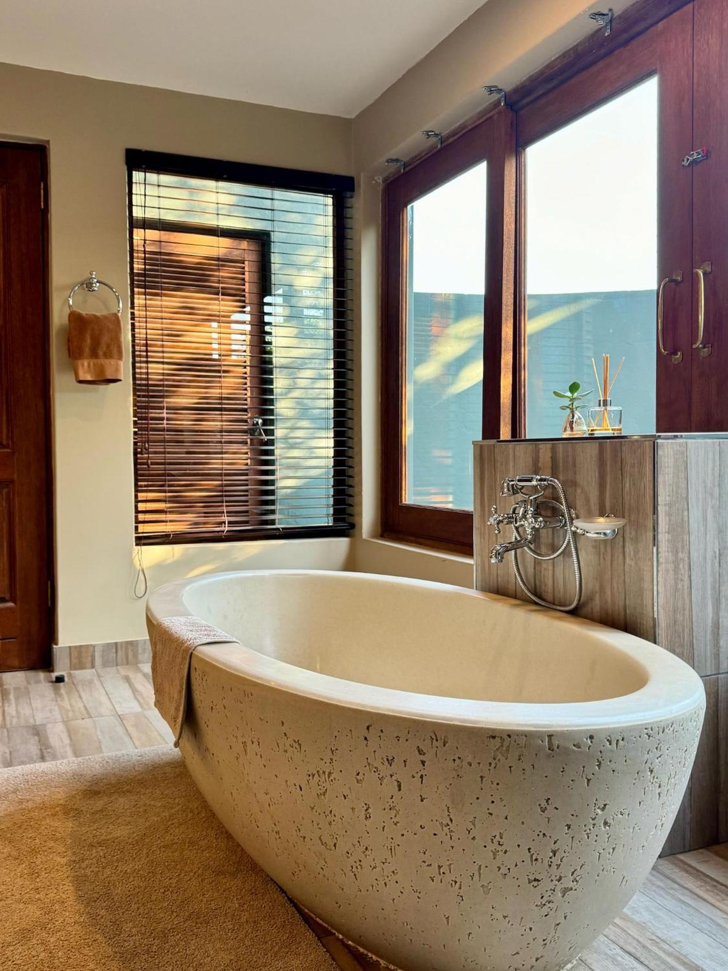 Pangolin Game Lodge - Self Catering, Incl 2 Game Drives Per Day Matlhagame Екстериор снимка